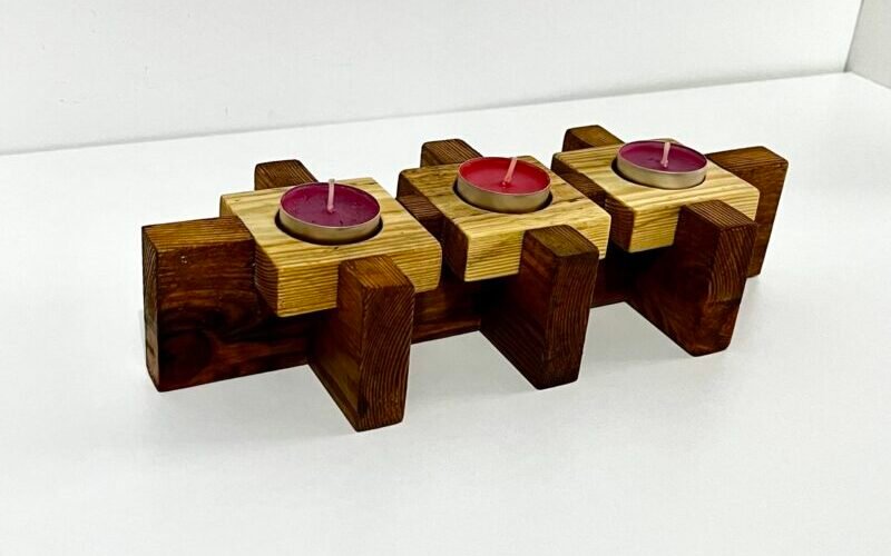 Read more about the article Rustic Wooden Candle Holder